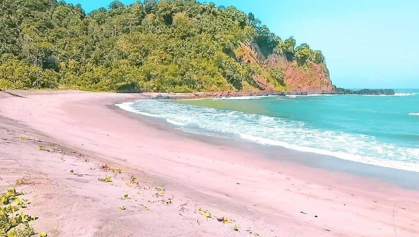 Pantai Kali Kencana: Surga Tersembunyi di Tepi Cilacap